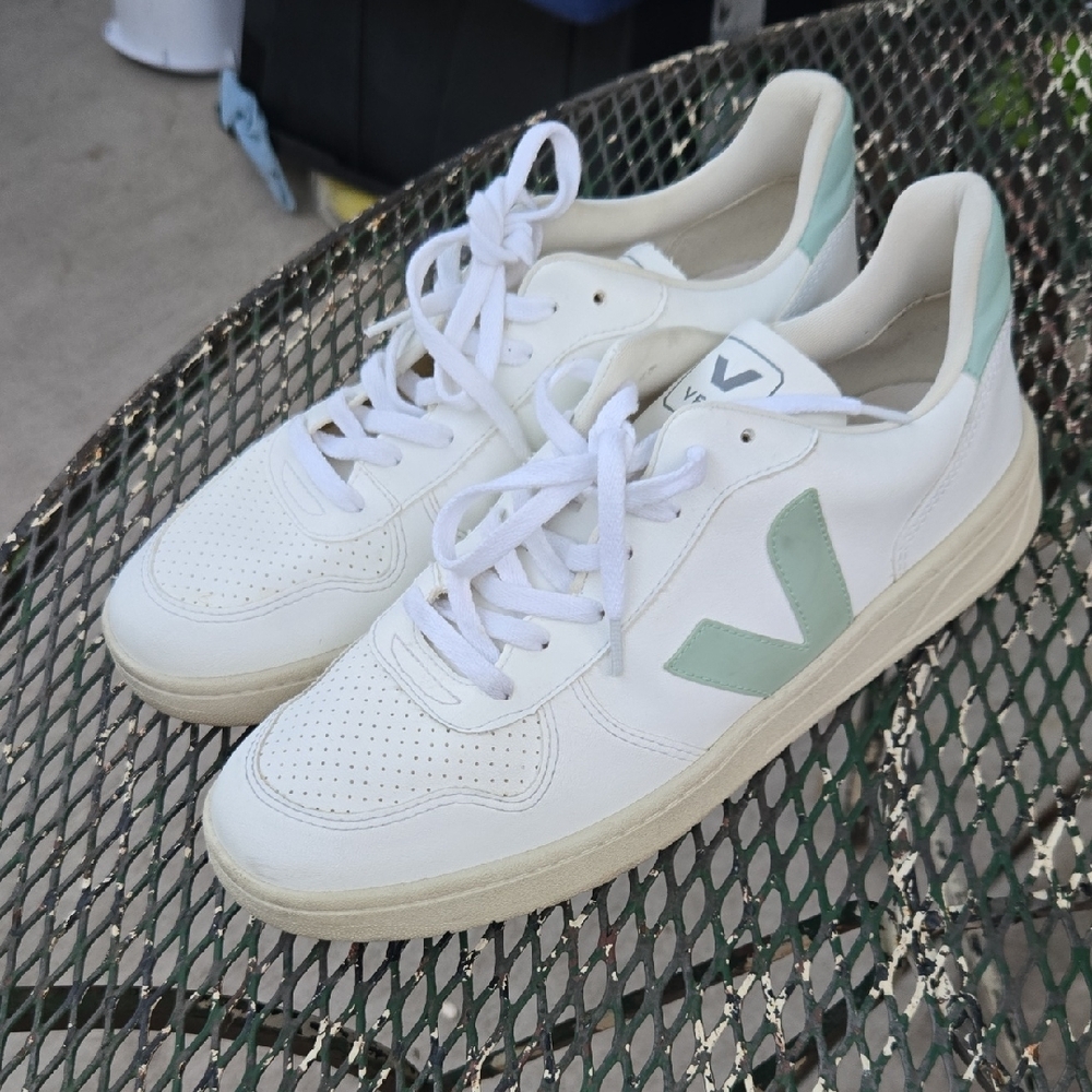 Veja White and Light Green Men's Sneakers